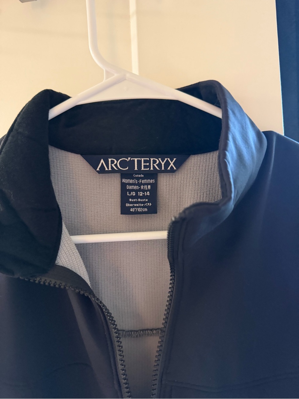 Arc'teryx wmn's softshell sz 12-14